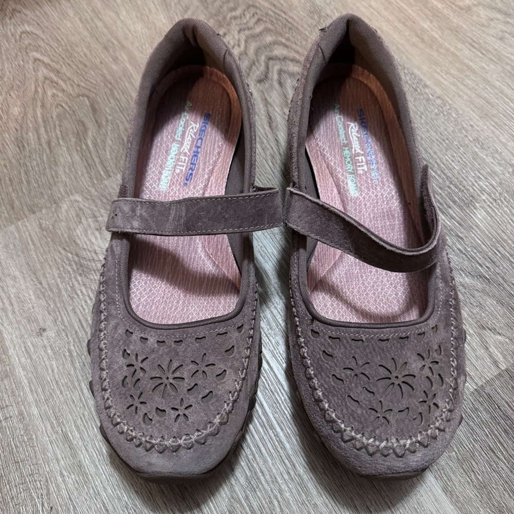 Skechers Women Relaxed Fit Air Cooled Memory Foam Brown Tan Loafers 9 Mary Jane - Picture 2 of 7
